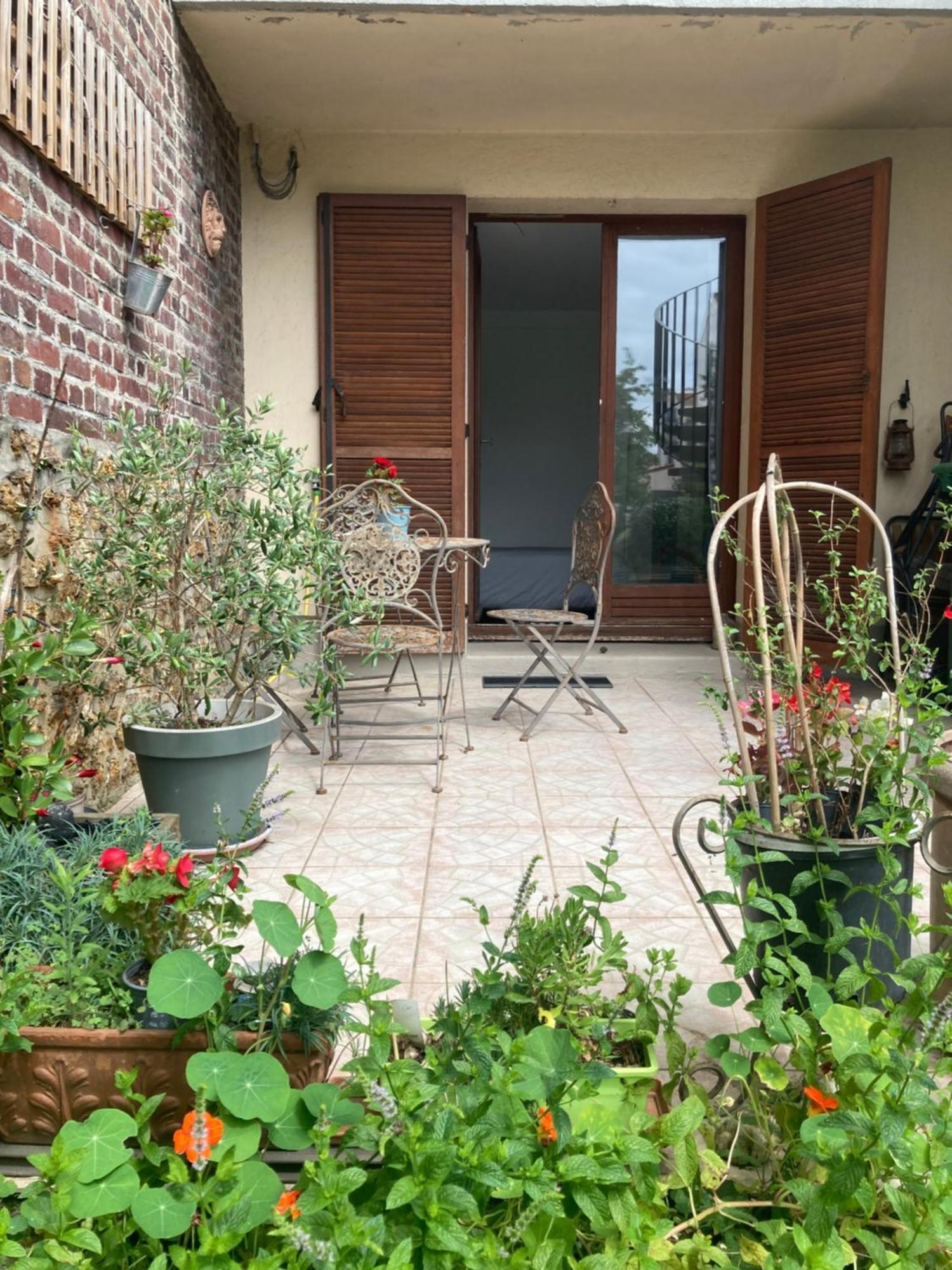 Studio Avec Terrasse Sur Jardin Fontenay-sous-Bois Dış mekan fotoğraf